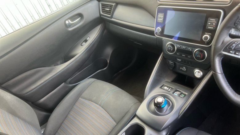 Nissan LEAF 110kW Acenta 39kWh 5dr Auto Electric Hatchback